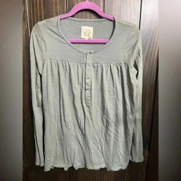 Chaser Tops - Chaser Mint Long Sleeve 1/2 Button Down Blouse Size M